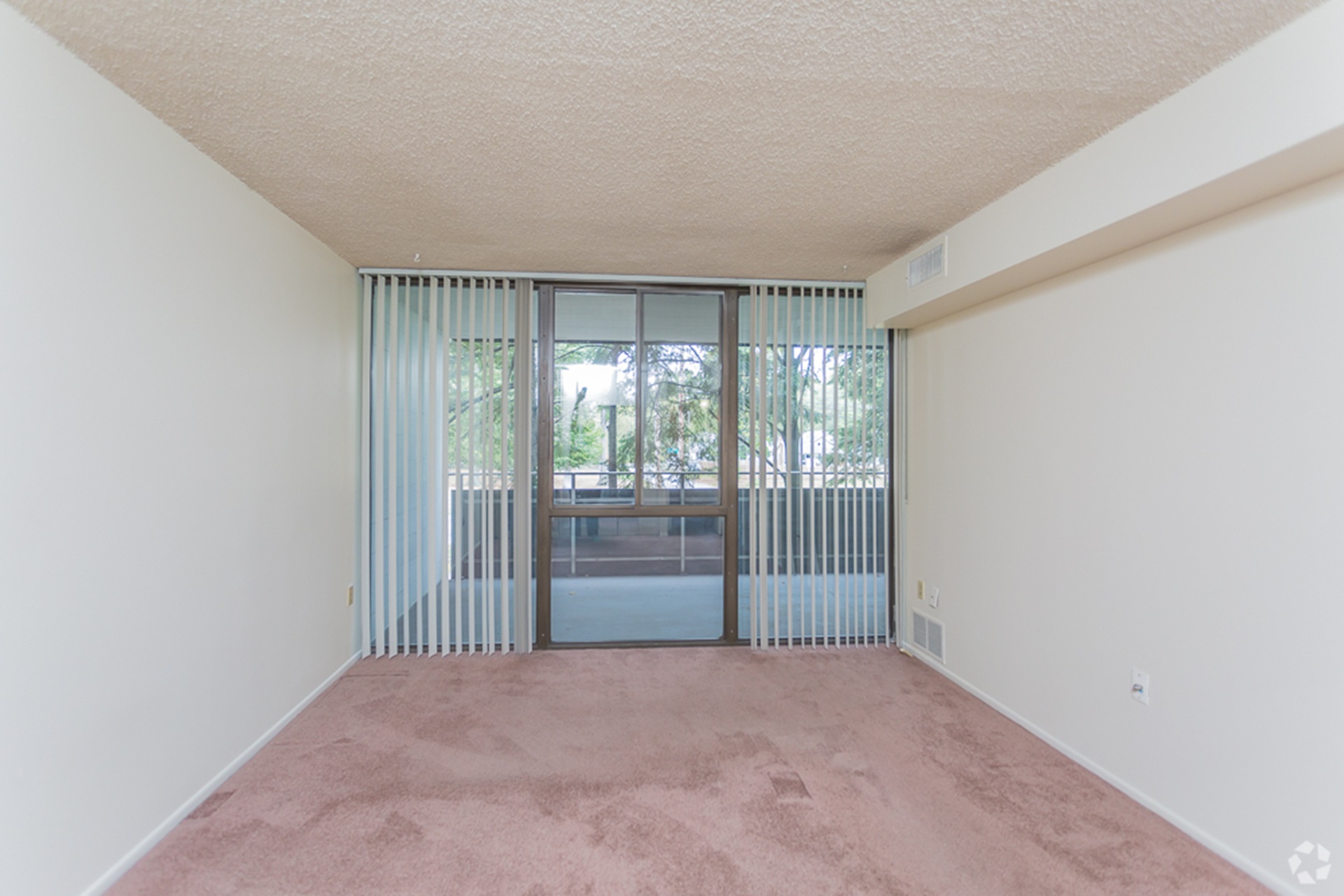 Fairway Tower & Manor Apartments master bedroom in Akron Ohio