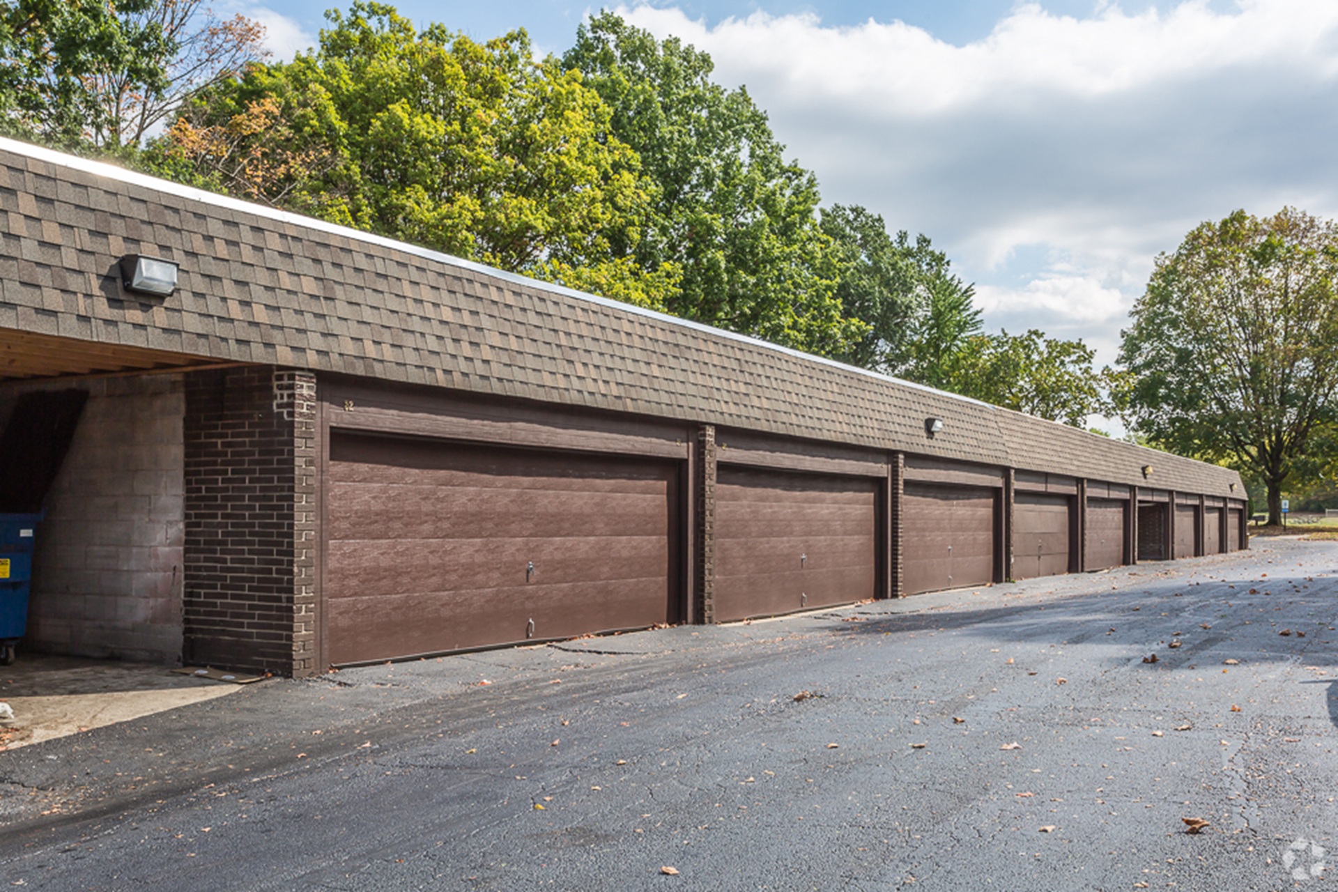 Fairway Tower & Manor Apartments garage in Akron Ohio